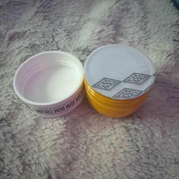 Brazilian Bum Bum Cream - Picture 3 of 3